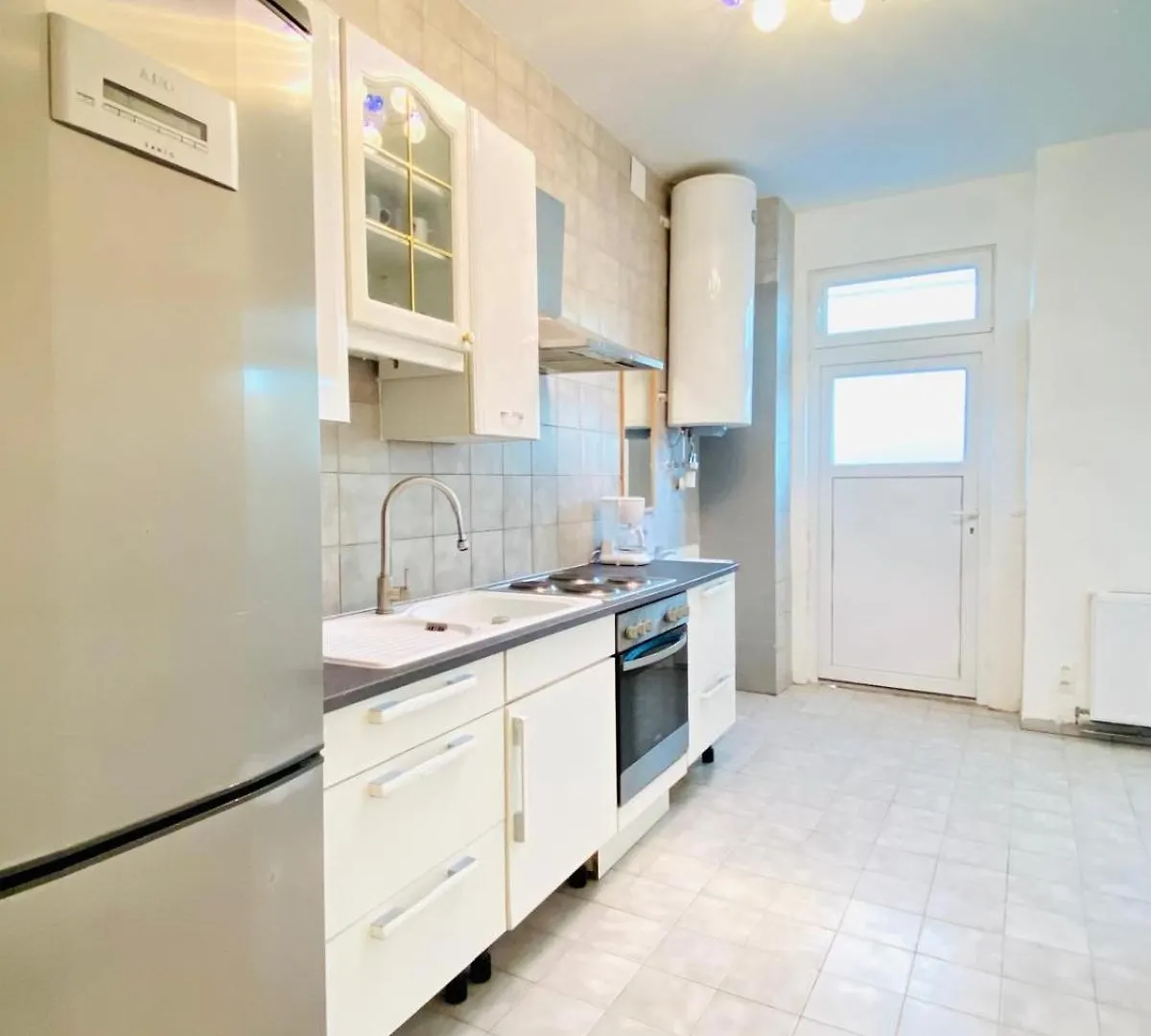 Comfortable 5Br Shared Apt Well Connected Location Viena Apartamento
