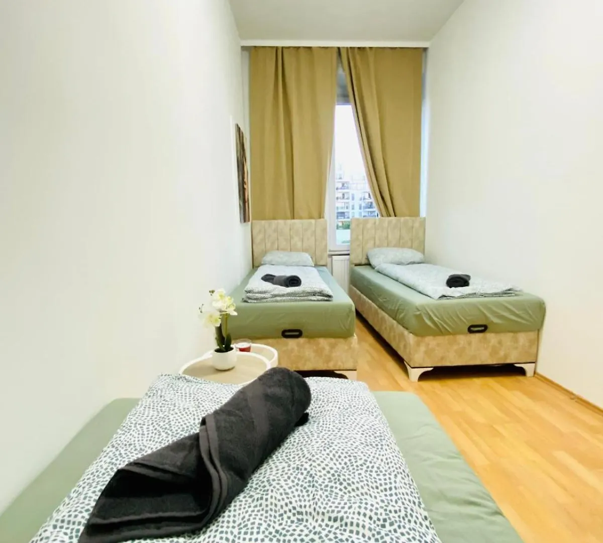 Апартаменты Comfortable 5Br Shared Apt Well Connected Location Вена