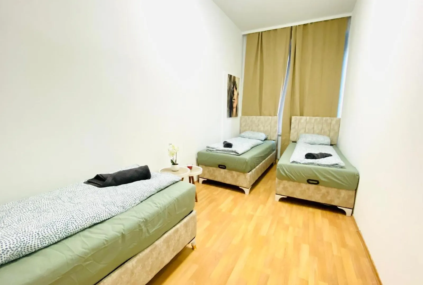 Апартаменты Comfortable 5Br Shared Apt Well Connected Location Вена