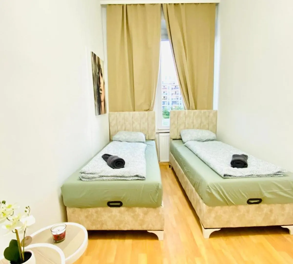 Comfortable 5Br Shared Apt Well Connected Location Viena Apartament