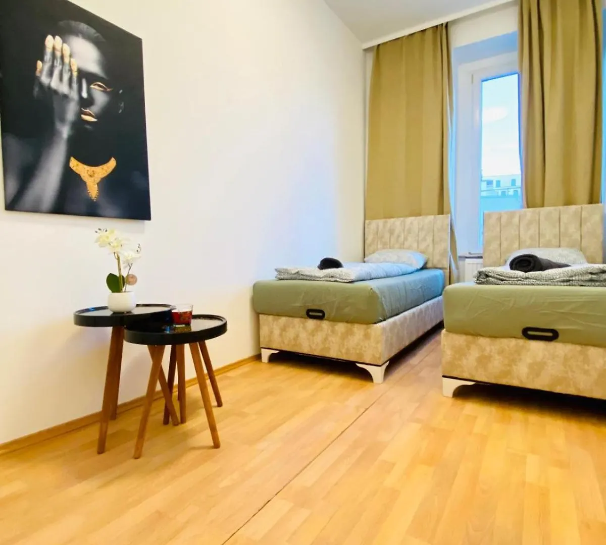 Апартаменты Comfortable 5Br Shared Apt Well Connected Location Вена