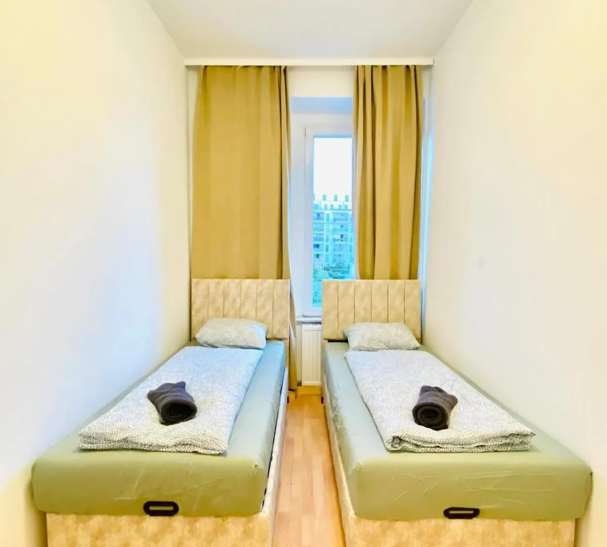 Comfortable 5Br Shared Apt Well Connected Location Вена 0*,