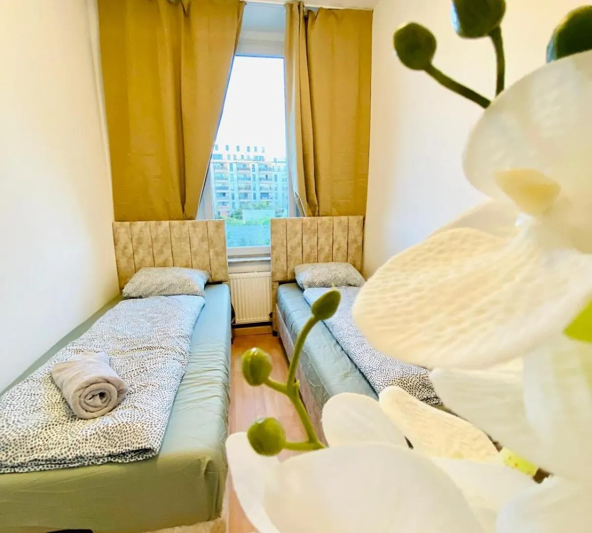 Comfortable 5Br Shared Apt Well Connected Location Вена 0*,